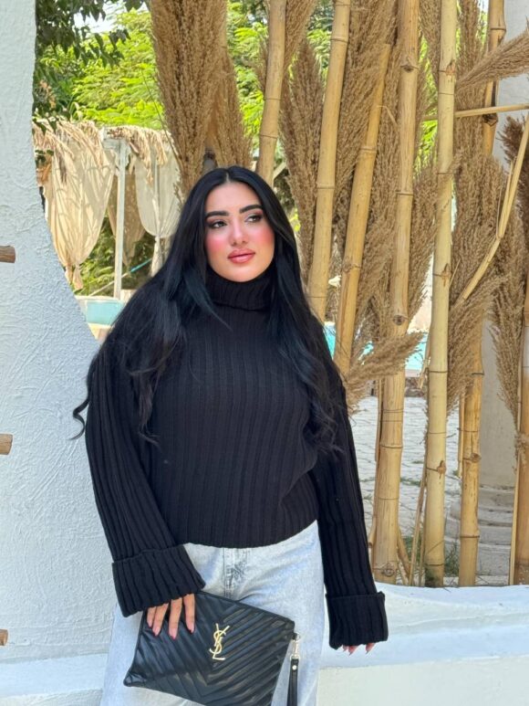 ANNA FASHION Crop Pullover - Image 10