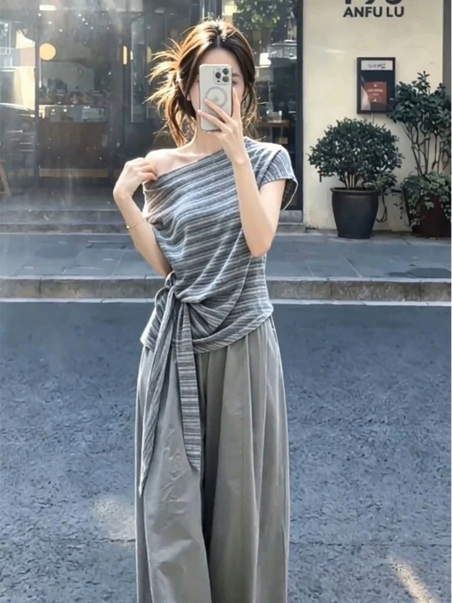 新款时尚运动套装女夏学生韩版宽松显瘦斜肩上衣阔腿裤休闲两件套 - Image 3